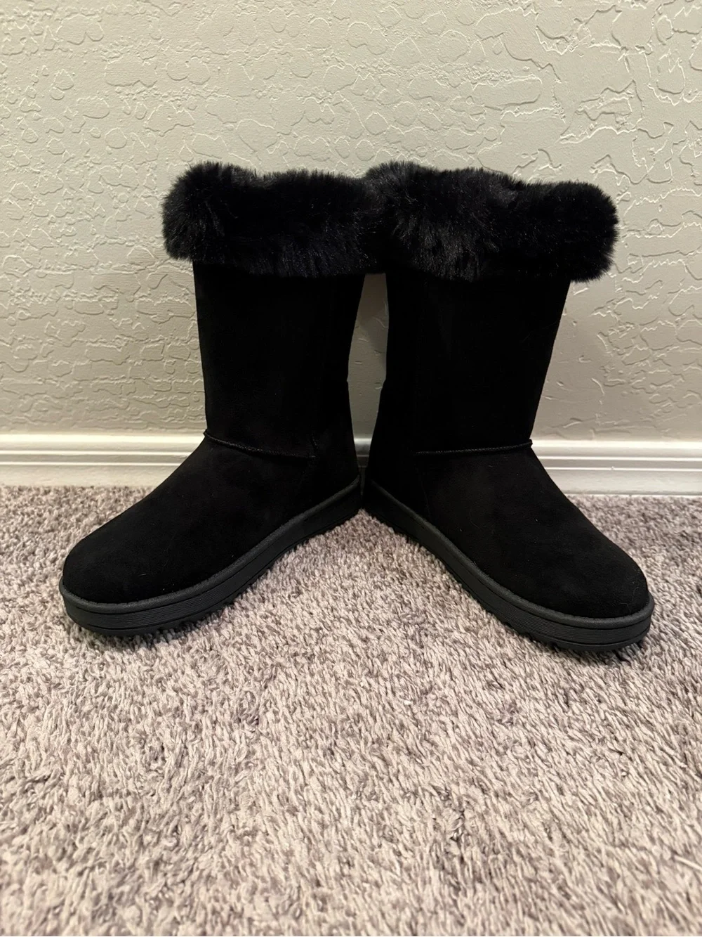 The Children's Place Black Faux Fur Winter Boots for Women